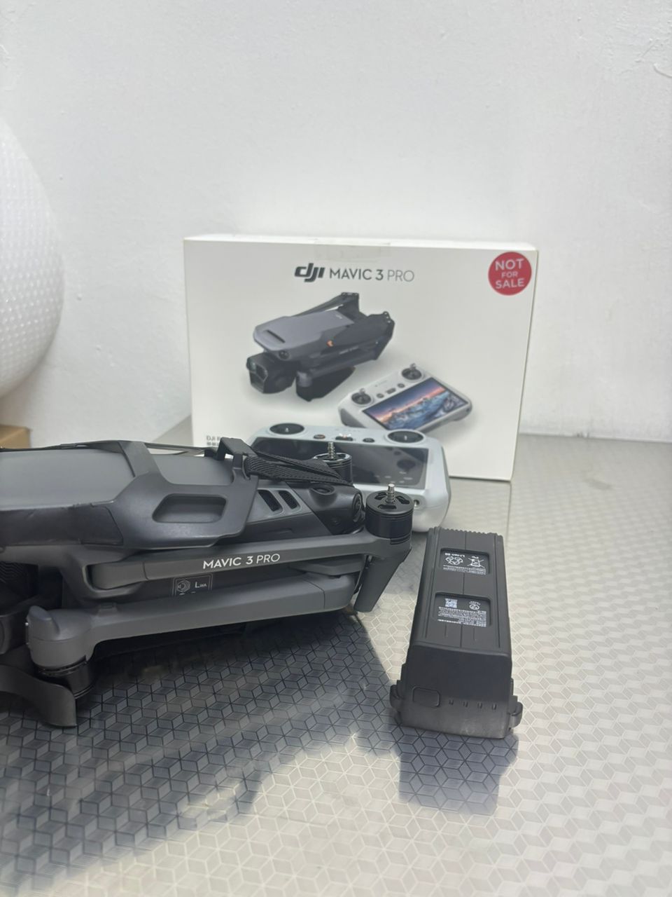 DJI MAVIC 3 PRO (DJI RC)