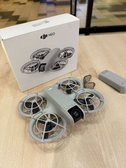 DJI NEO